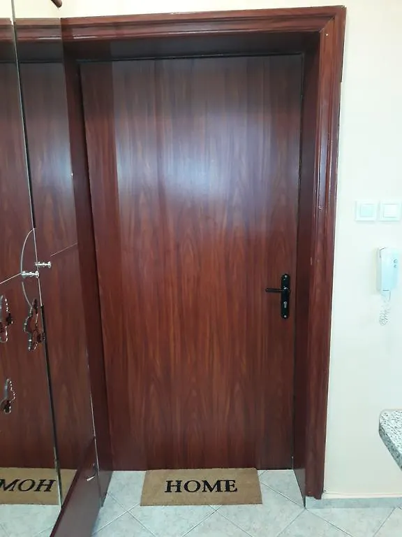 Two Bedrooms Top Center Apartment Next To Parking Sófia 0*,  Bulgária
